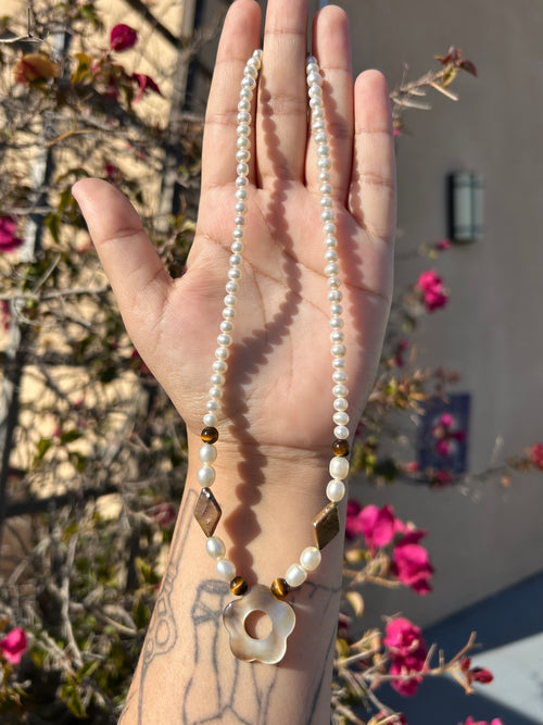 Brown Floral Pearl Necklace
