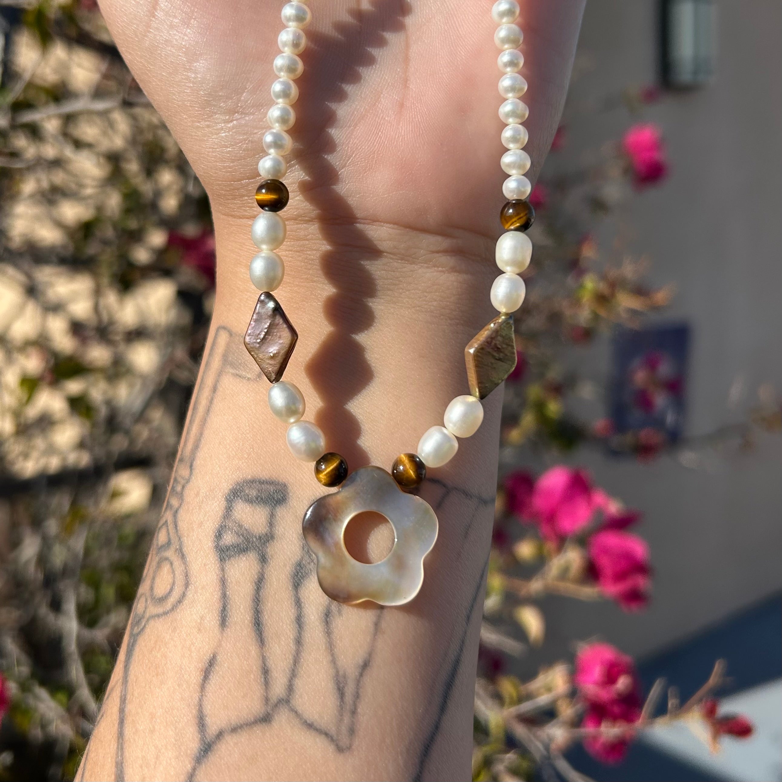 Brown Floral Pearl Necklace